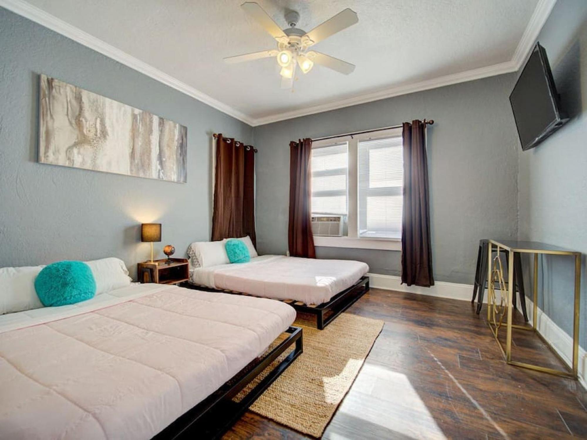 Modern Westshore Tampa Bagian luar foto